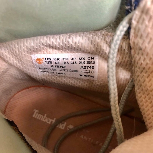 Timberland Women's Boots with Floral Print - Picture 4 of 7